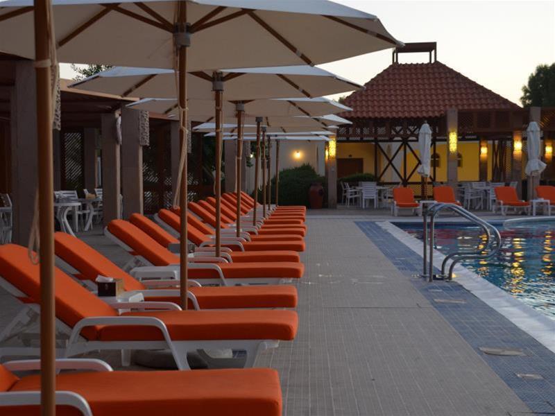 Umm Al Quwain Beach Hotel Esterno foto